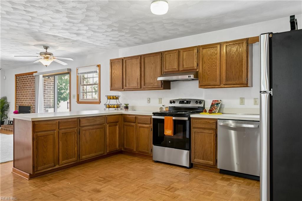 215 Woodbury Forrest Dr Property Photo 26