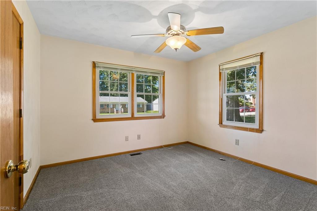215 Woodbury Forrest Dr Property Photo 40