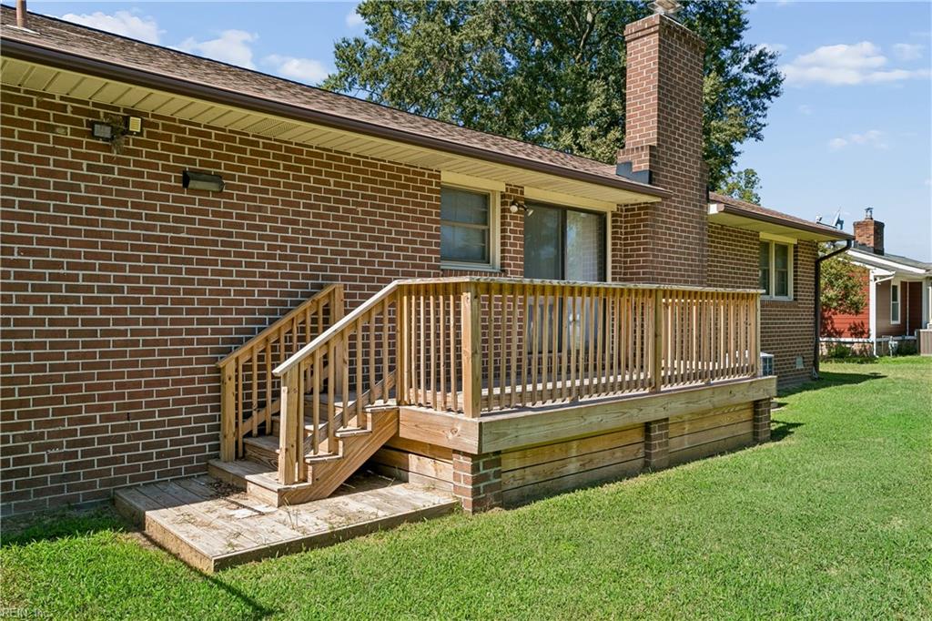 215 Woodbury Forrest Dr Property Photo 42