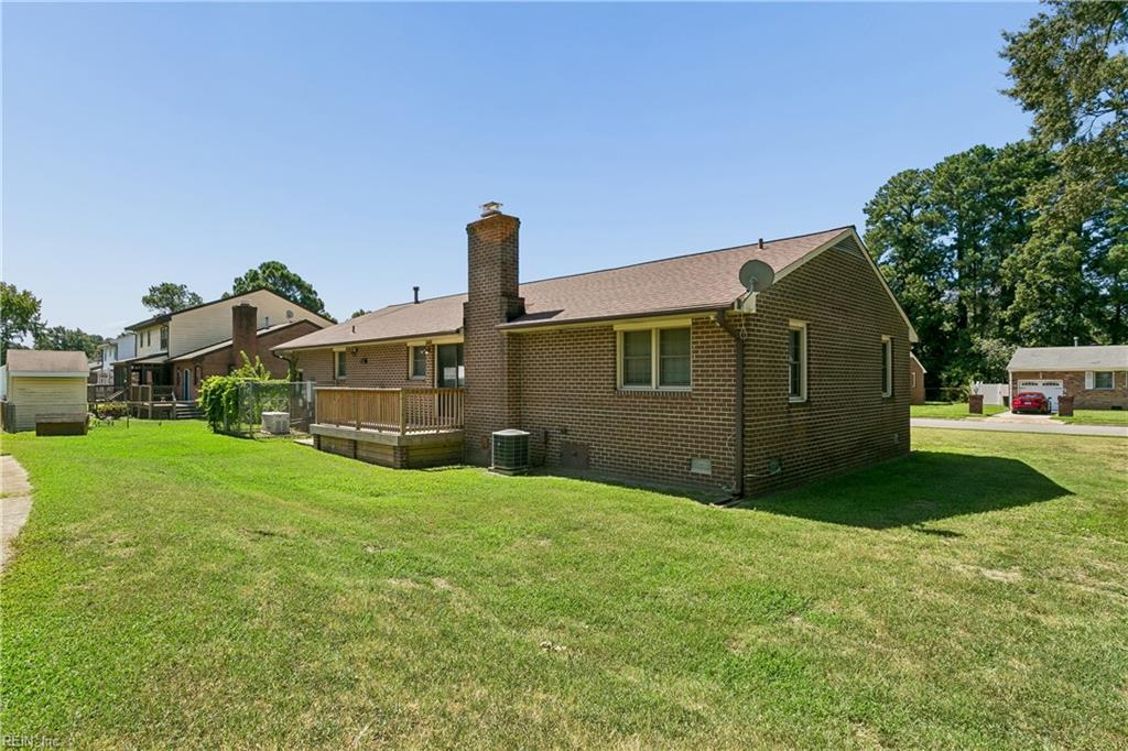 215 Woodbury Forrest Dr Property Photo 44