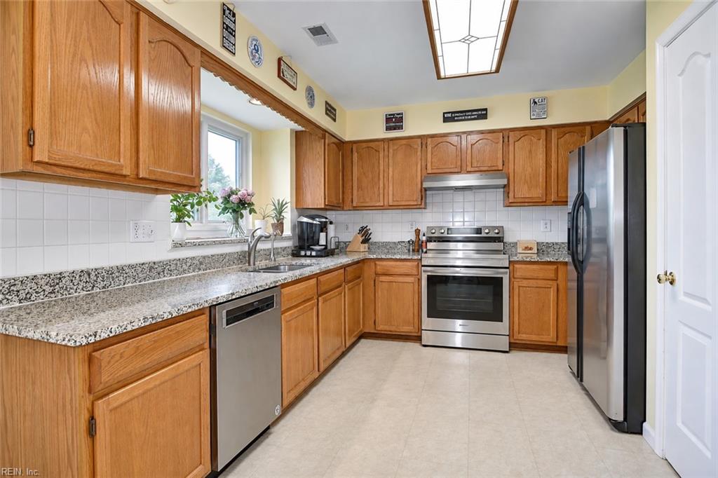 1505 Hilltop Dr Property Photo 15
