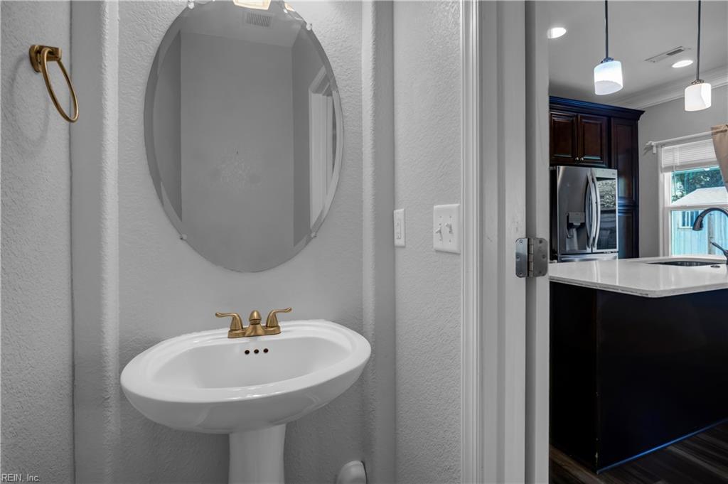 1734 Princeton Ave Property Photo 21