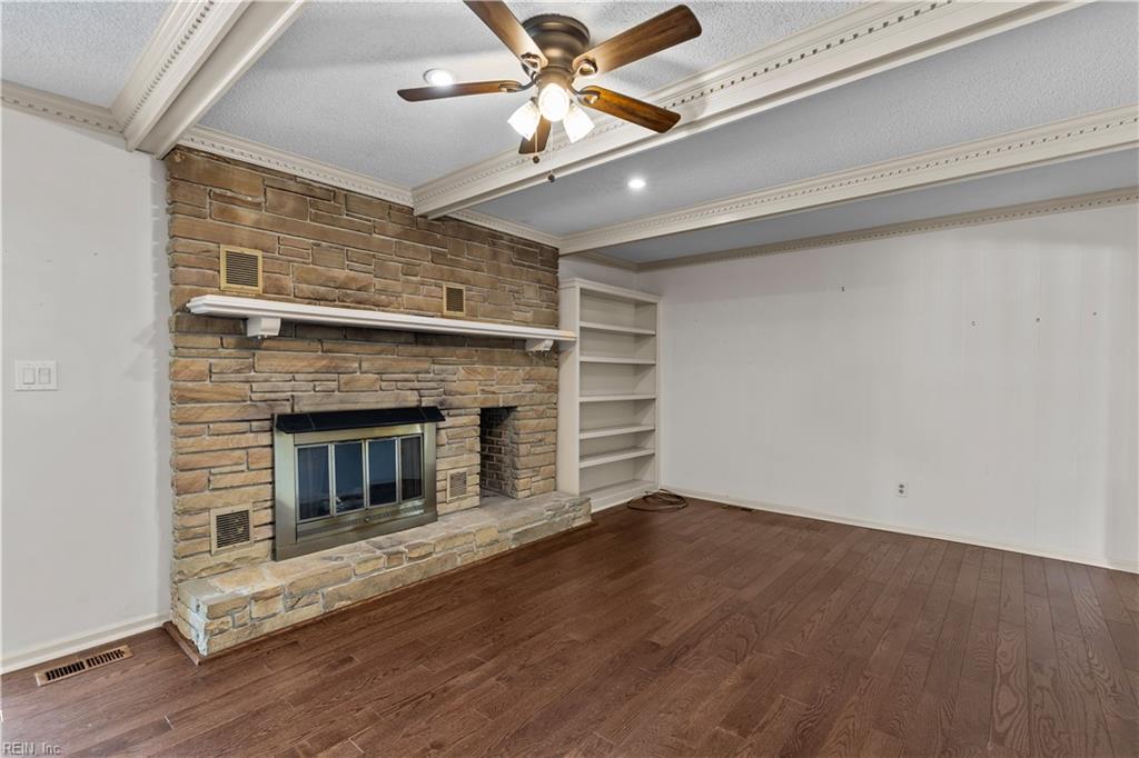 5917 Woodhaven Ct Property Photo 8