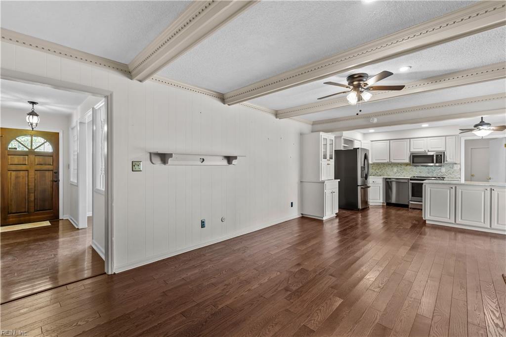5917 Woodhaven Ct Property Photo 9