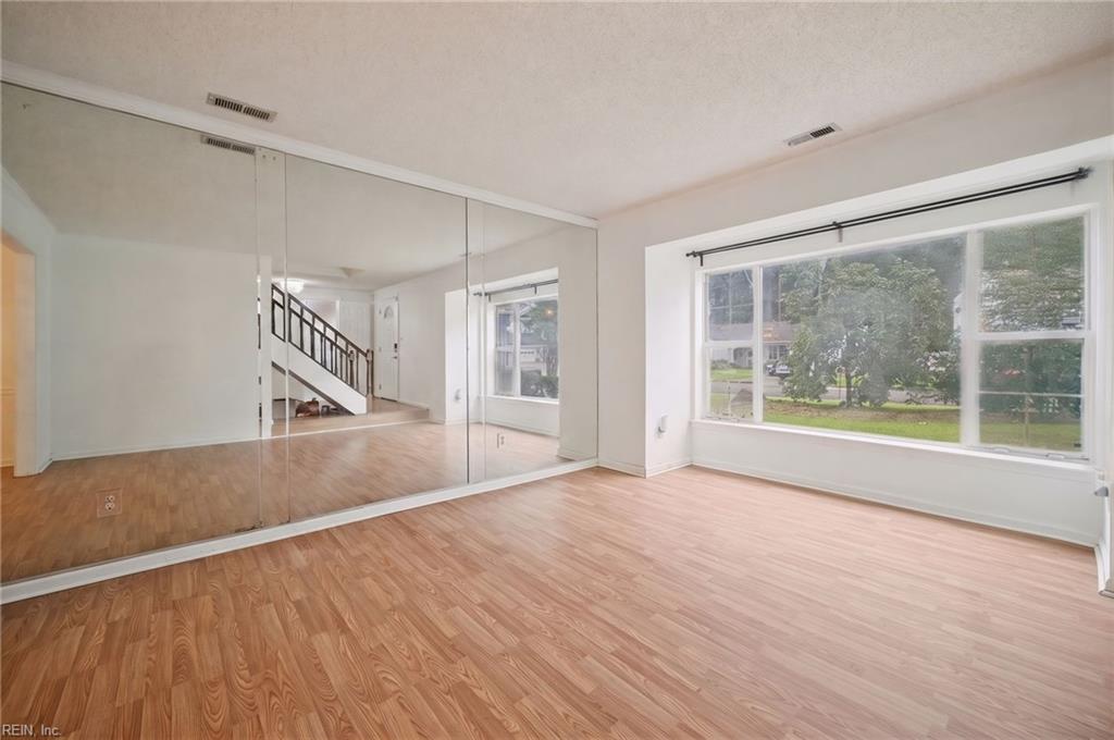 4832 Orchard Ln Property Photo 5