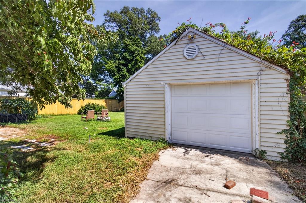 8144 Colin Dr Property Photo 24