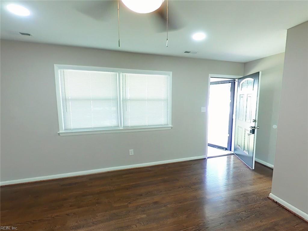103 Bowen Dr Property Photo 2