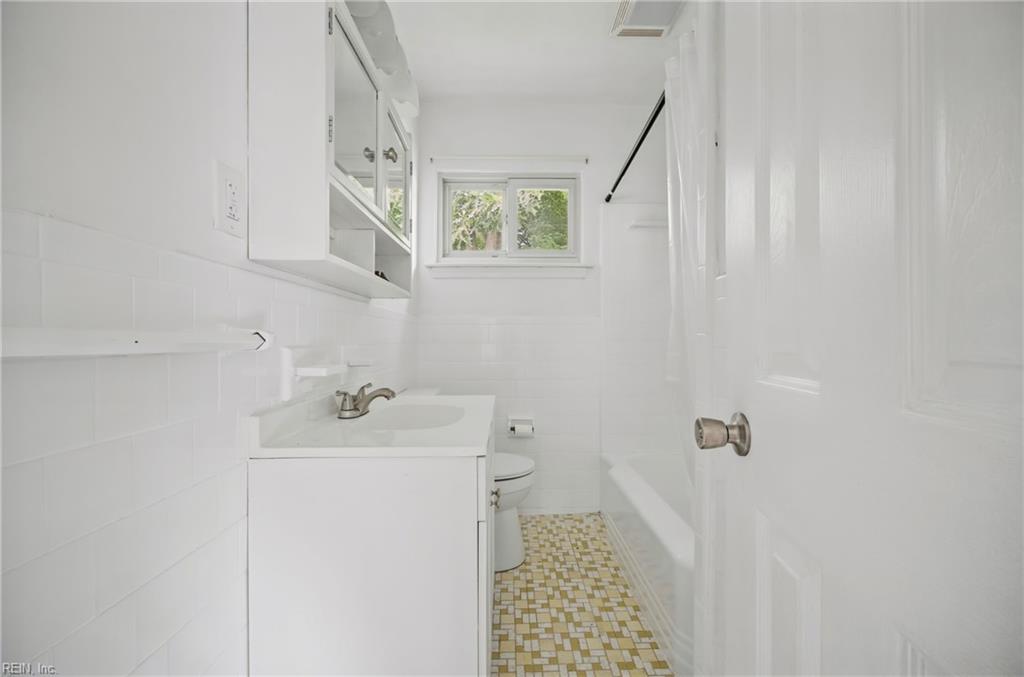 815 Rutledge Rd Property Photo 22