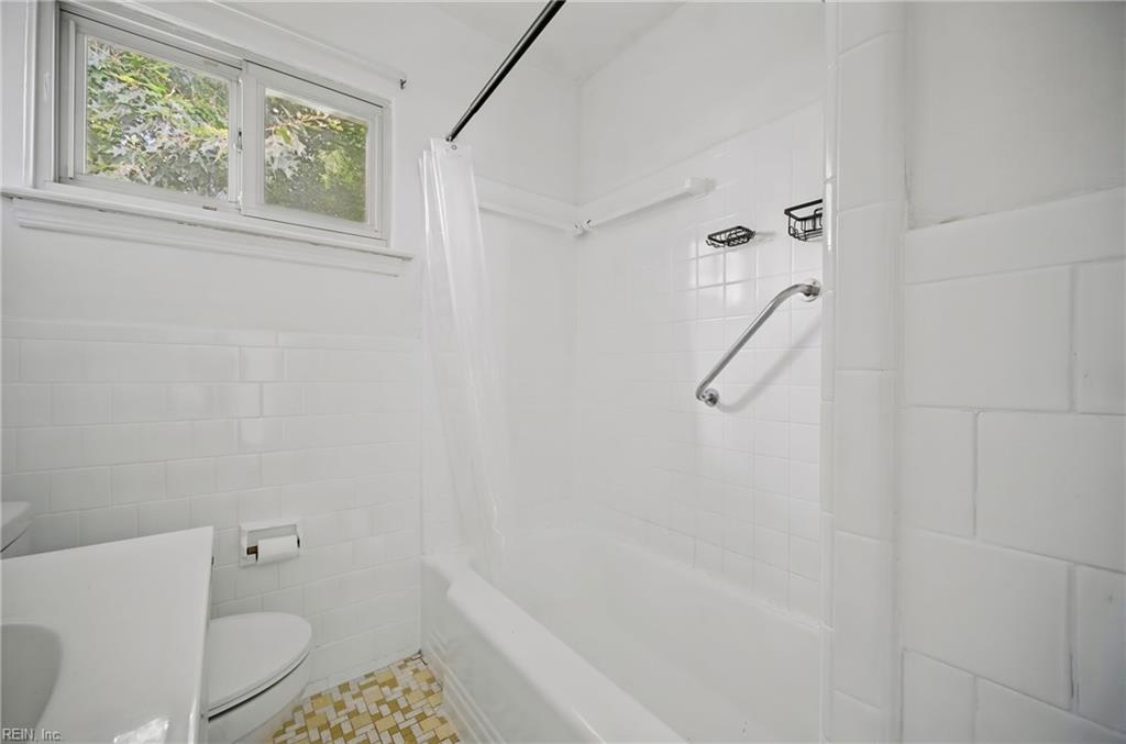 815 Rutledge Rd Property Photo 23