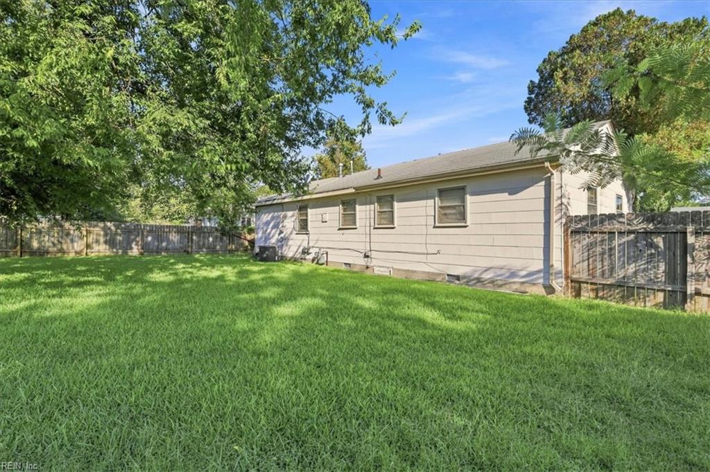 1819 Lightwood Ln Property Photo 24