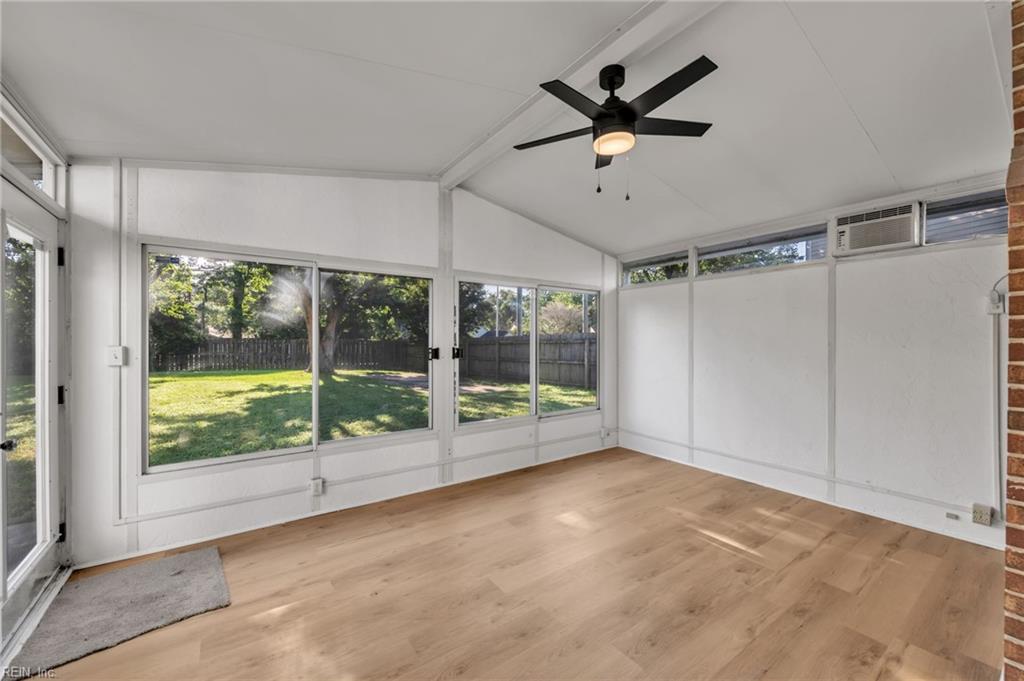 5664 Rushmere Dr Property Photo 23