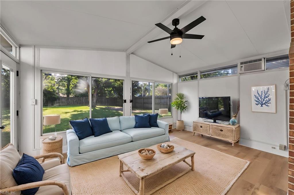 5664 Rushmere Dr Property Photo 24