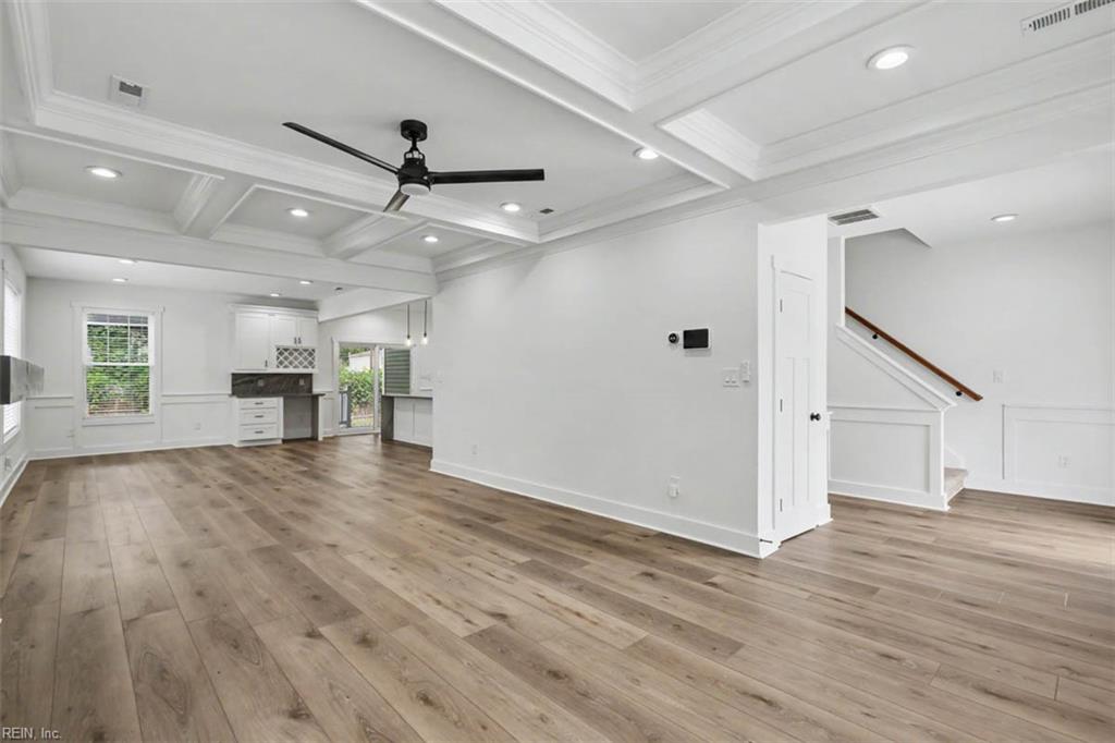 1229 29th St Property Photo 7