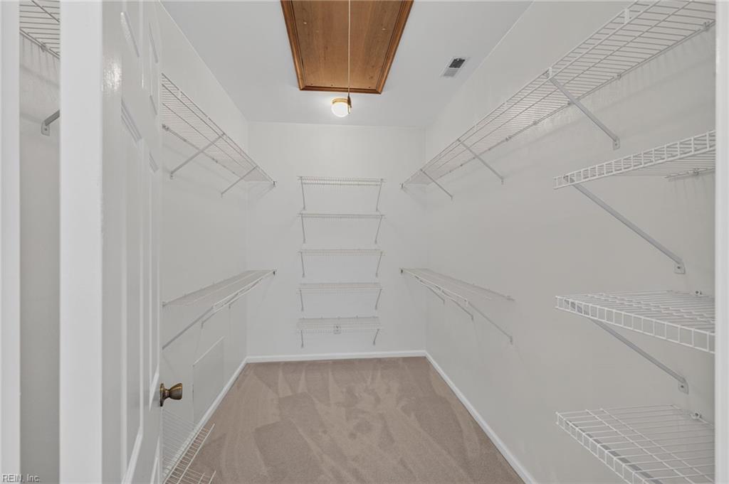 9570 Bay Point Dr Property Photo 24