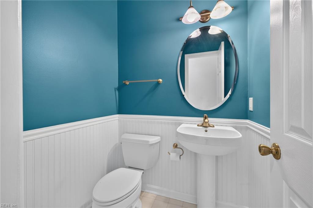 9570 Bay Point Dr Property Photo 27