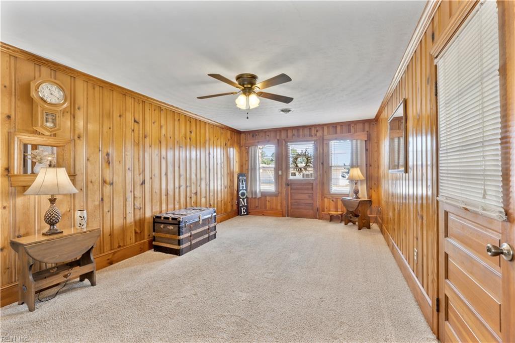 107 Grove Ave Property Photo 5