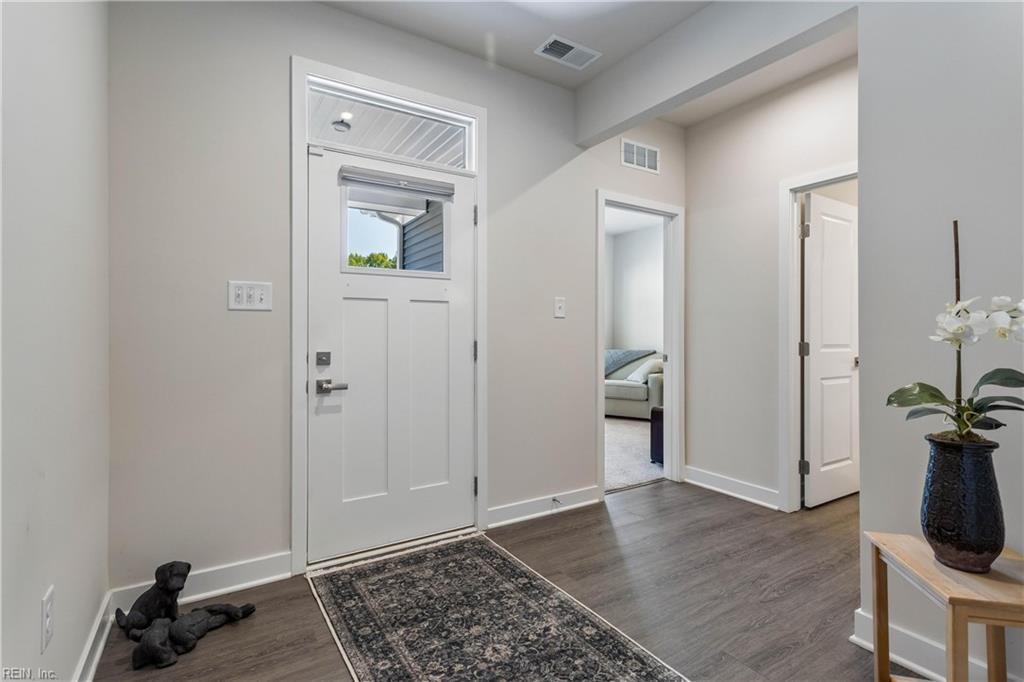 2205 Mainsail Dr Property Photo 6