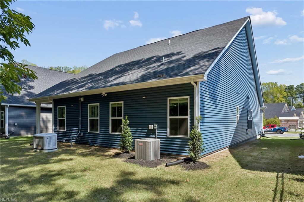 2205 Mainsail Dr Property Photo 40