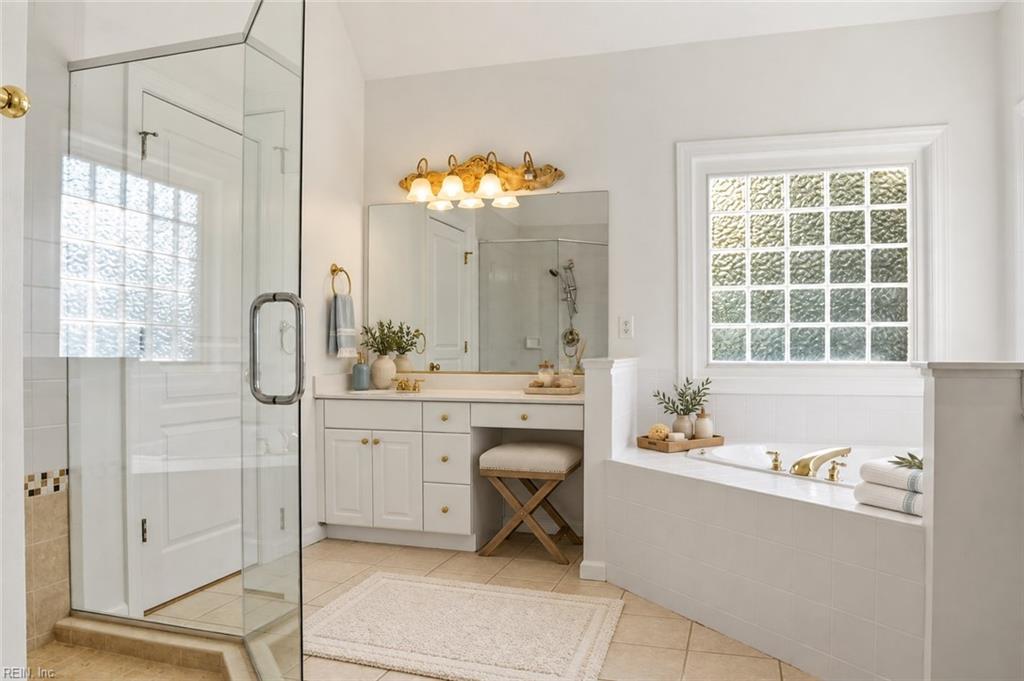 804 Wakedale Arch Property Photo 8