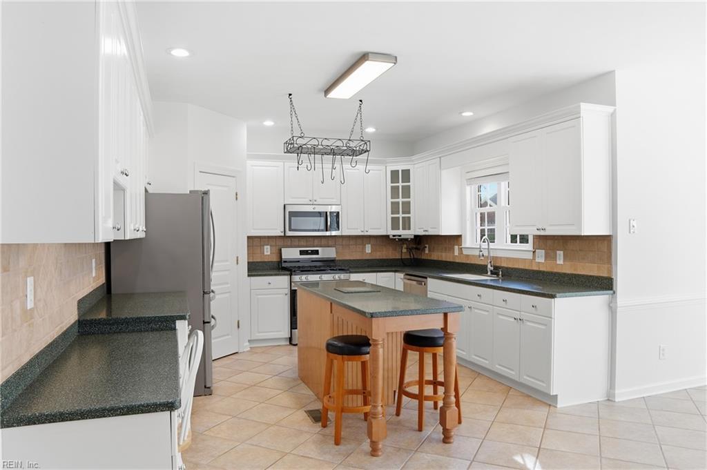 804 Wakedale Arch Property Photo 22
