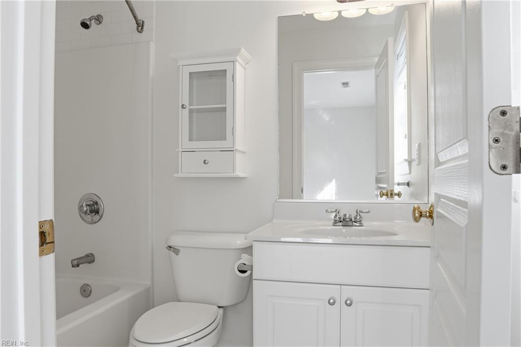 804 Wakedale Arch Property Photo 35