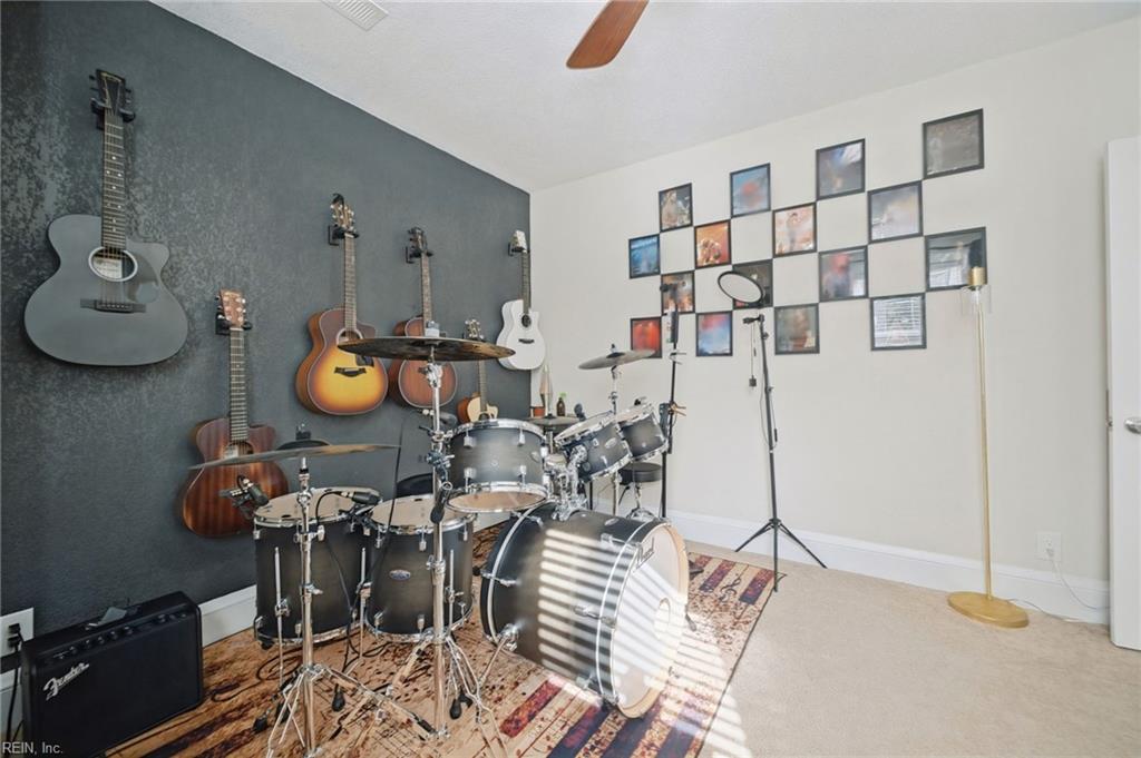 5928 Chesapeake Blvd Property Photo 10
