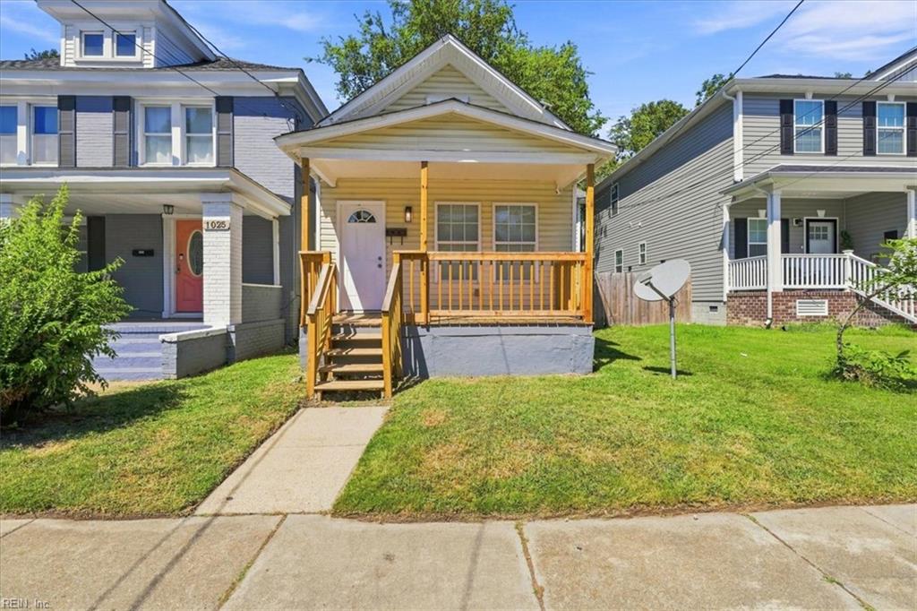 1027 31st St Property Photo 1