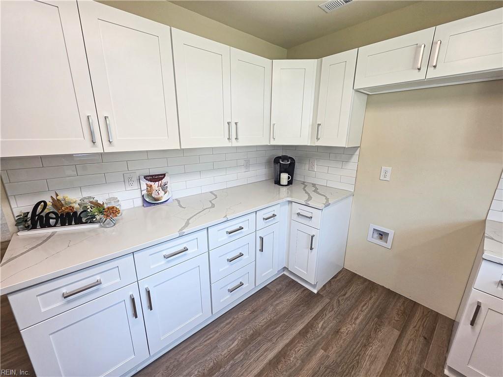1325 Great Bridge Blvd Property Photo 2