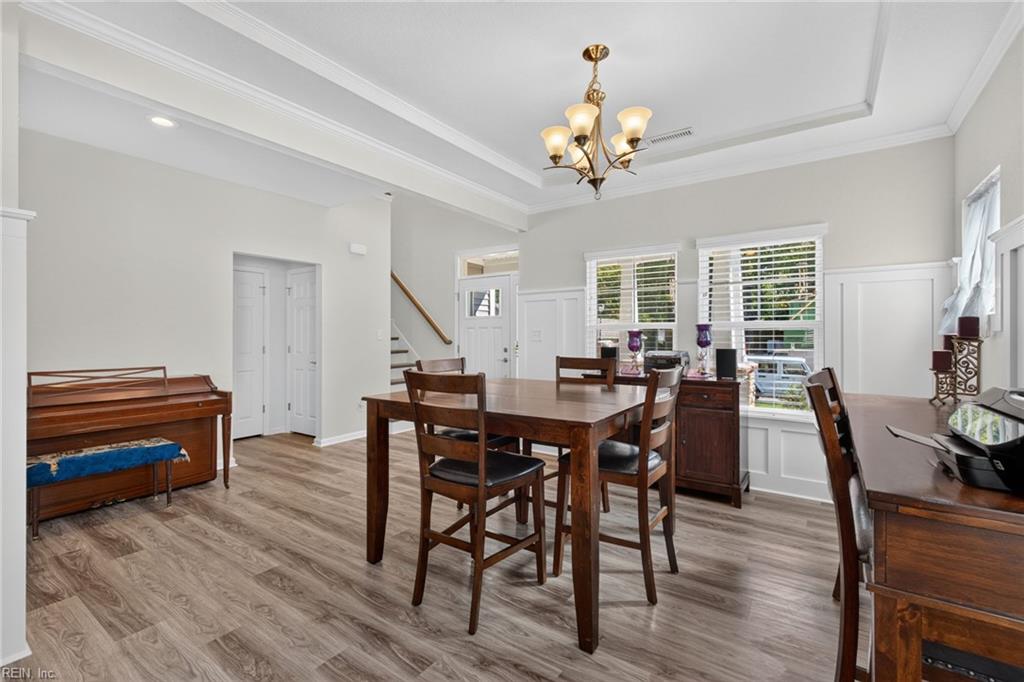 2075 Heron's Point Ln Property Photo 3