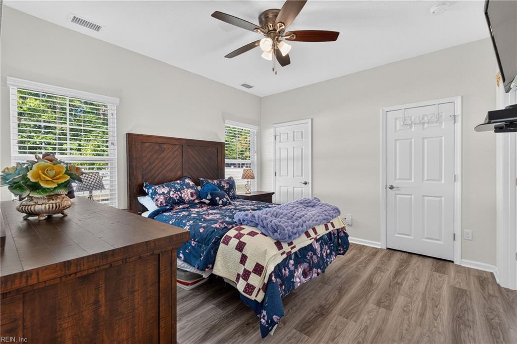 2075 Heron's Point Ln Property Photo 11