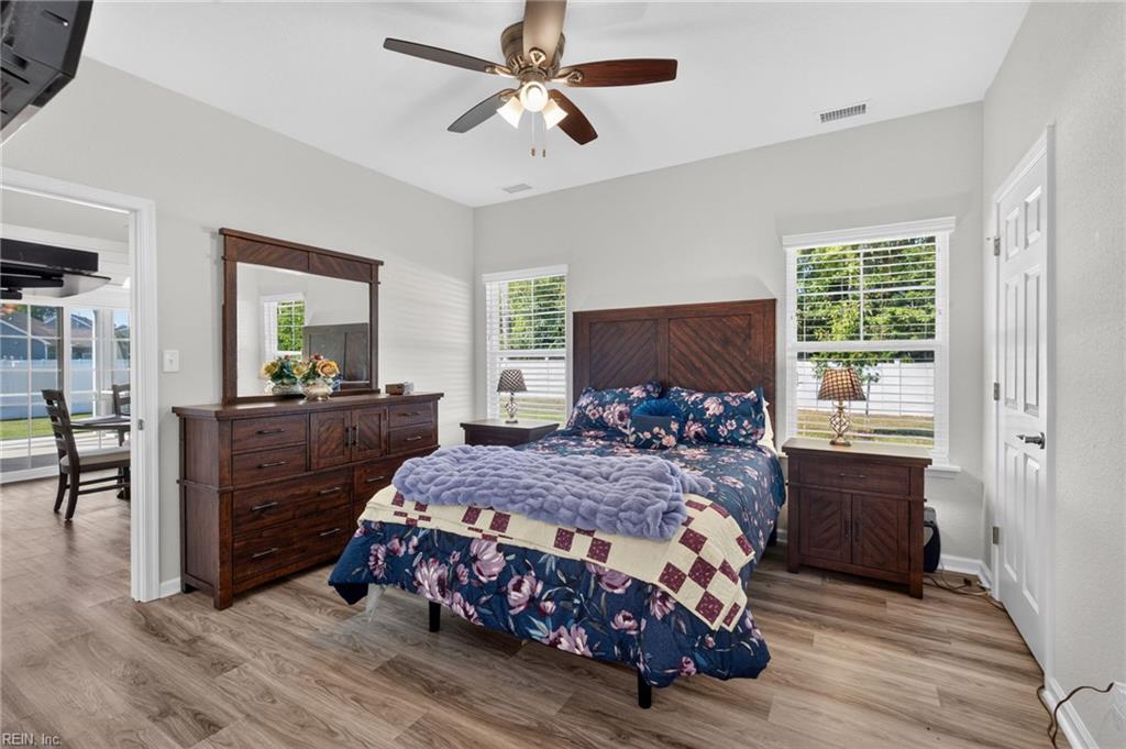 2075 Heron's Point Ln Property Photo 12