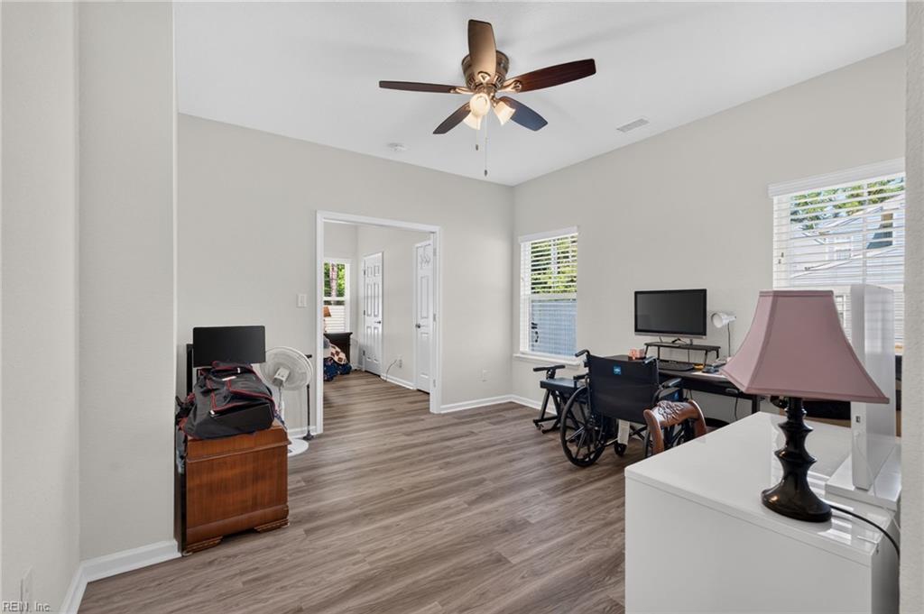 2075 Heron's Point Ln Property Photo 15