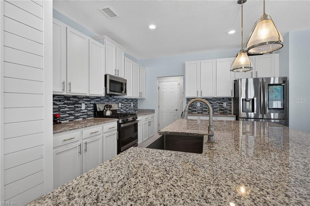 2075 Heron's Point Ln Property Photo 20