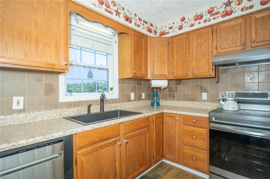 2720 Lake Cohoon Rd Property Photo 15