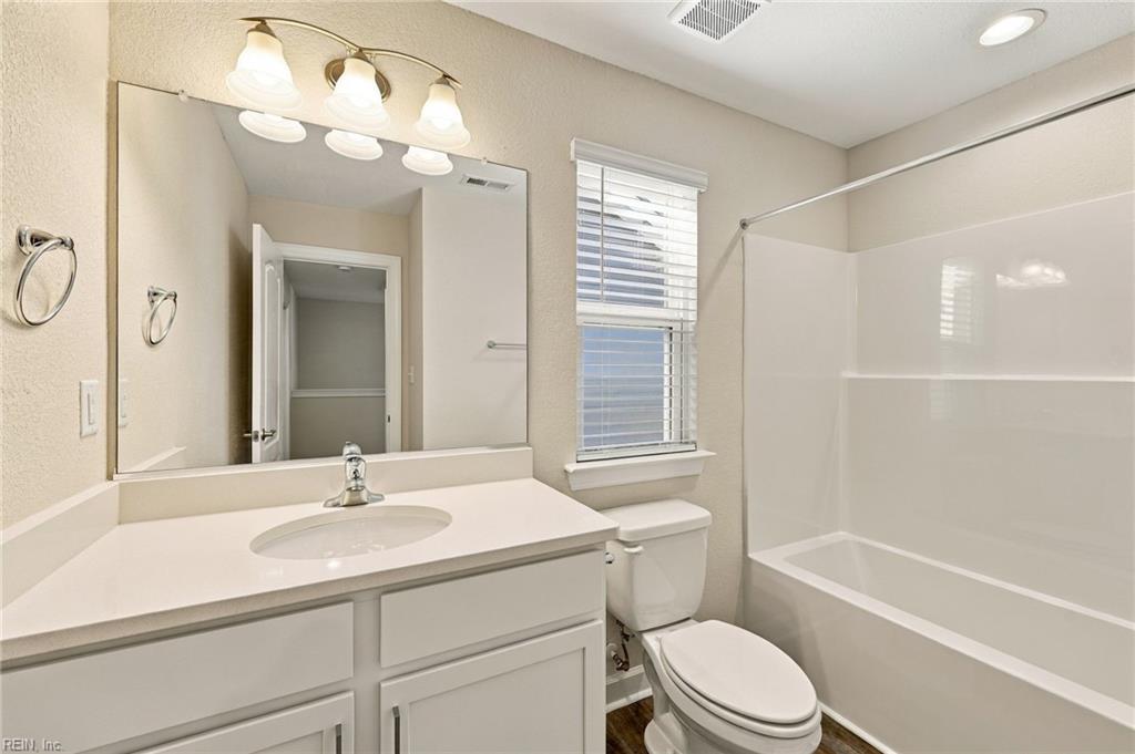 2233 Patrick Dr Property Photo 21