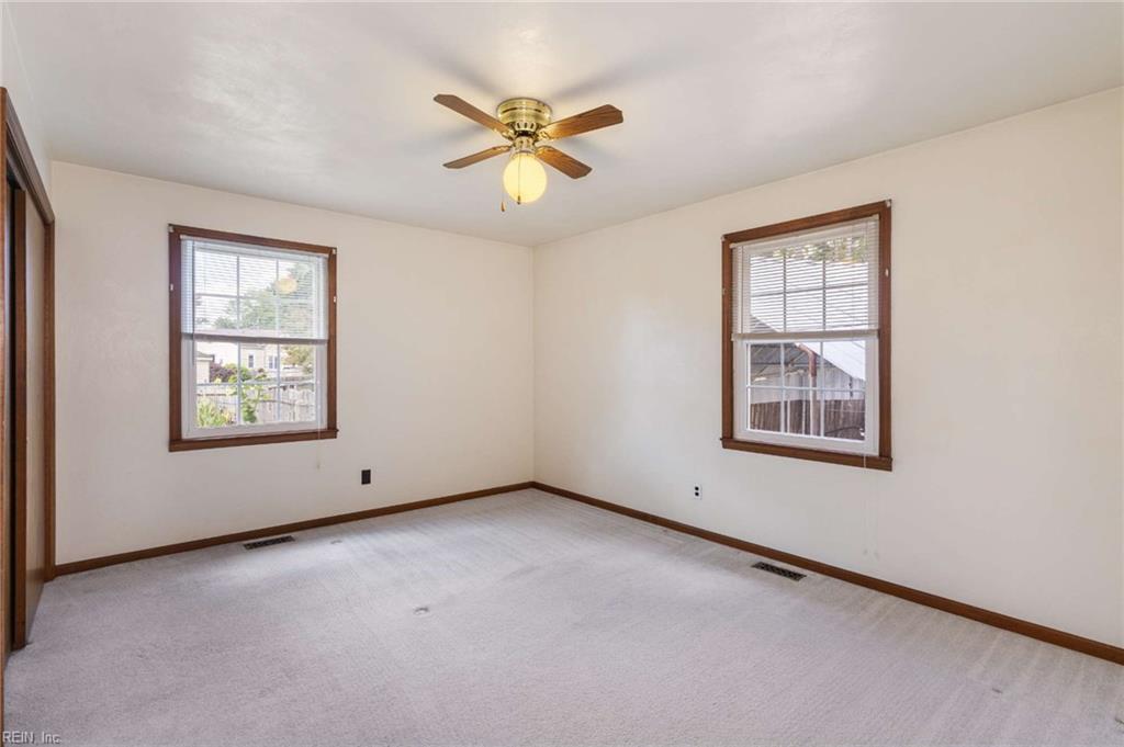 512 Winwood Dr Property Photo 8