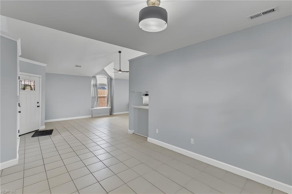 2017 Twinflower Ct Property Photo 5