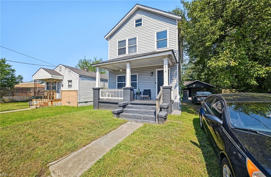 619 31st St Property Photo 3