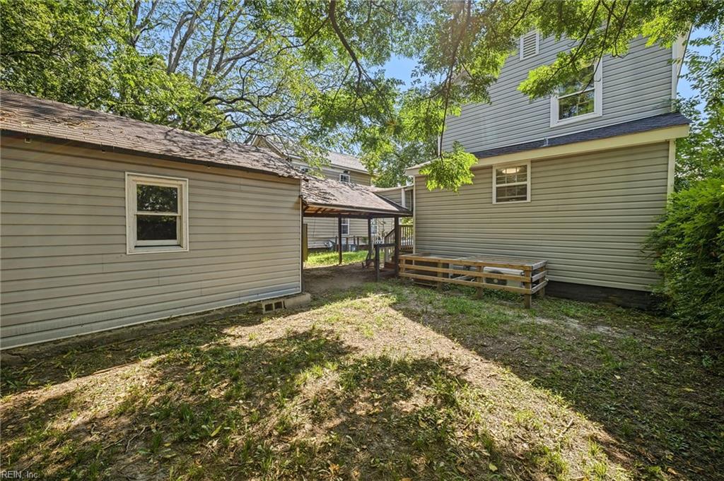 619 31st St Property Photo 21