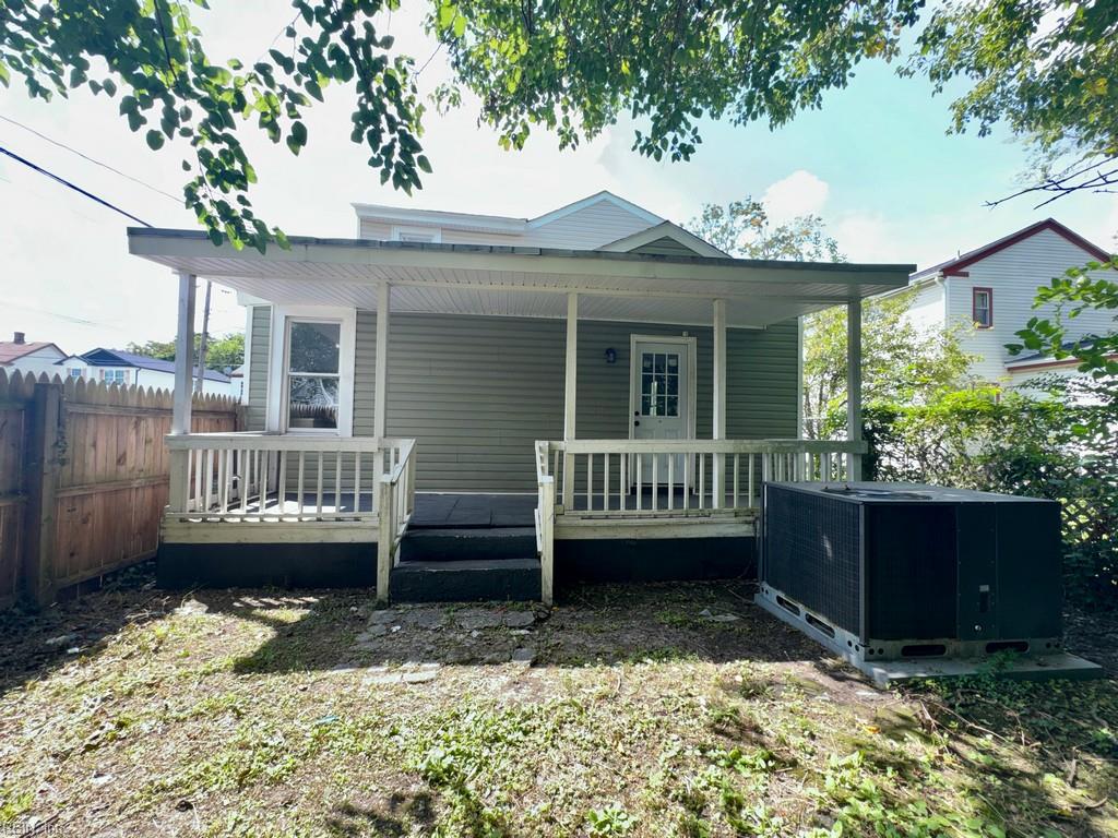 1831 Lasalle Ave Property Photo 2
