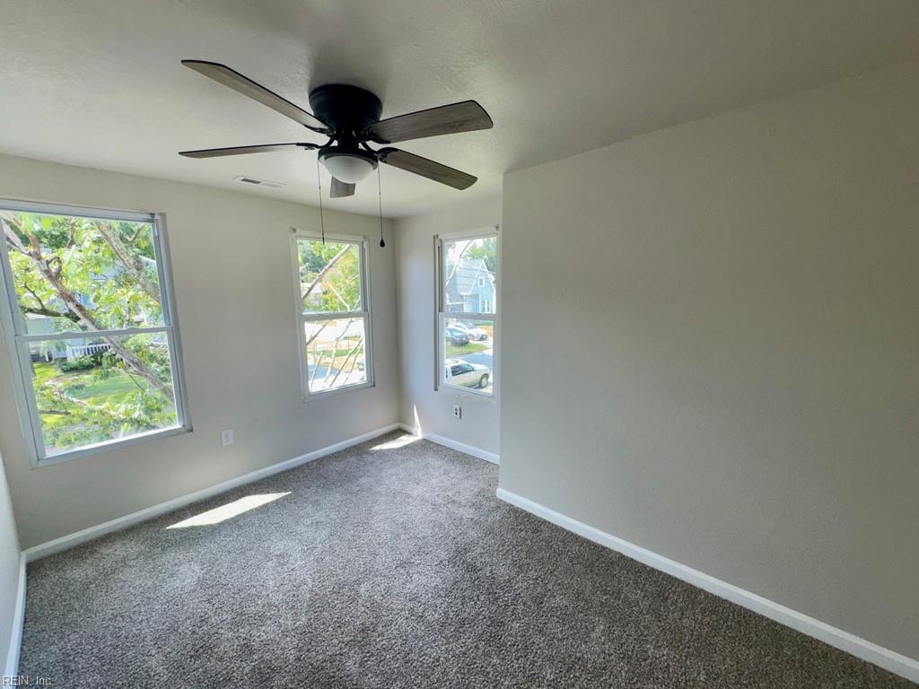 1831 Lasalle Ave Property Photo 13