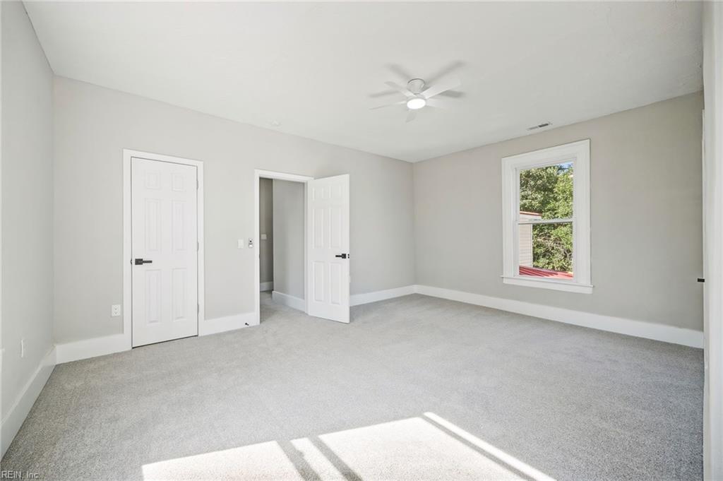 109 St James Ave Property Photo 29