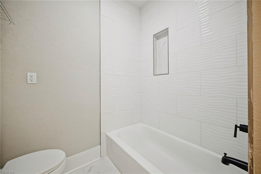 109 St James Ave Property Photo 33