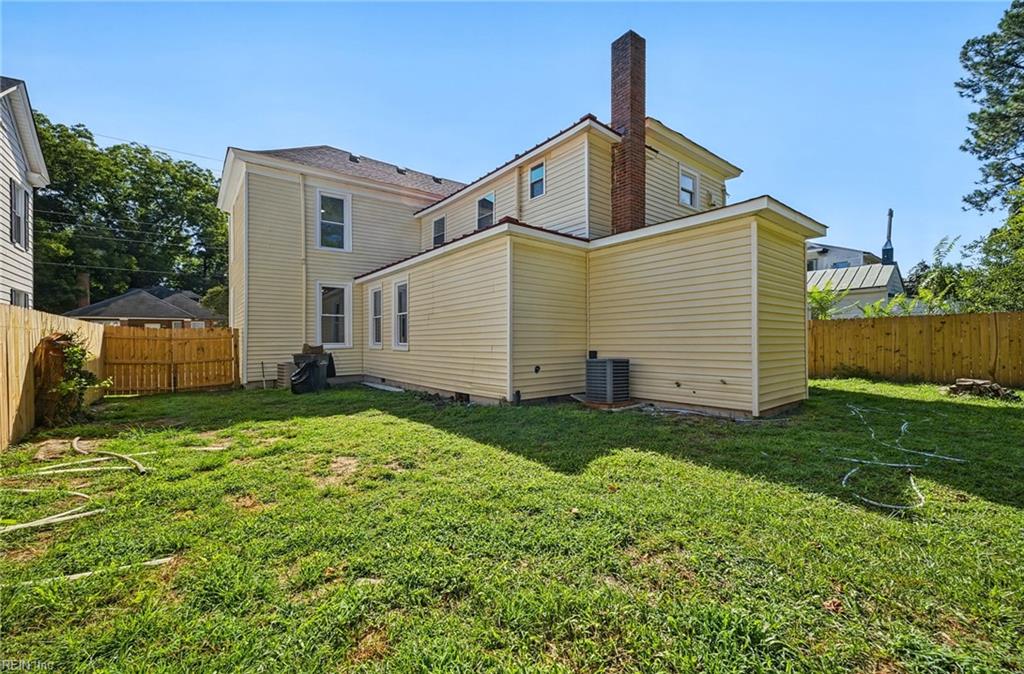 109 St James Ave Property Photo 41