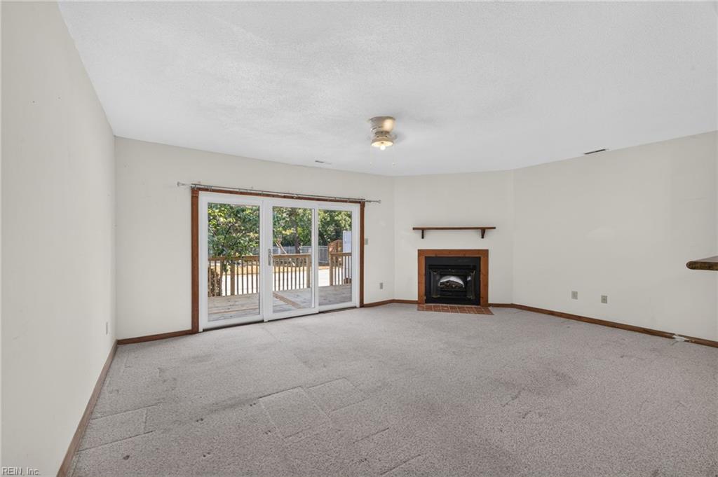 2644 Cove Point Pl Property Photo 2