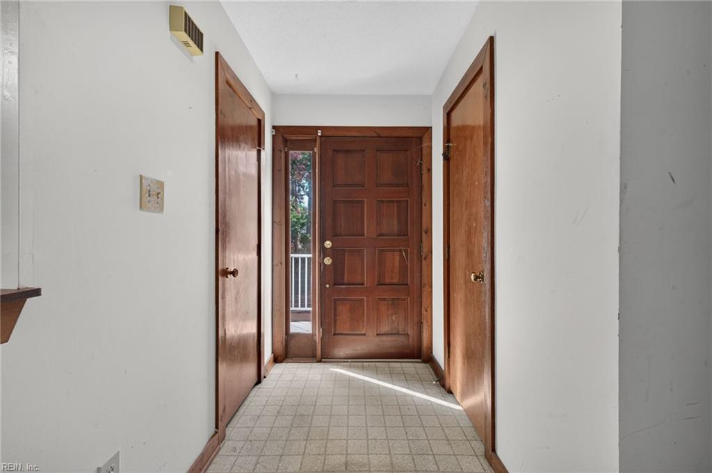 2644 Cove Point Pl Property Photo 10