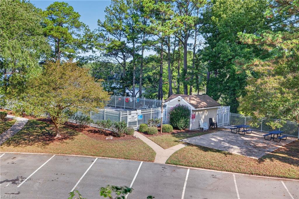 2644 Cove Point Pl Property Photo 30