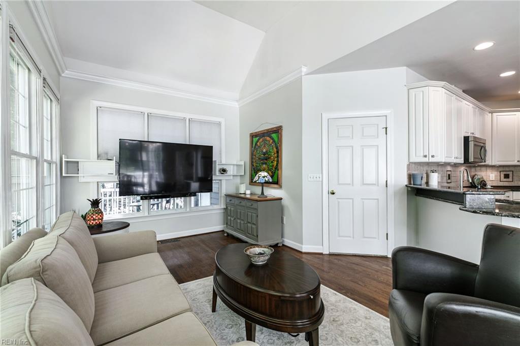 117 Leeds Property Photo 9