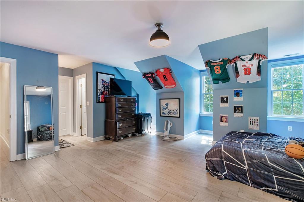 117 Leeds Property Photo 23