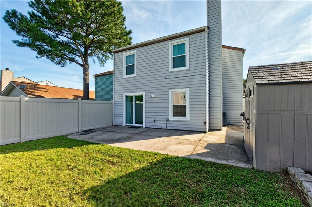 1261 Christian Ct Property Photo 5